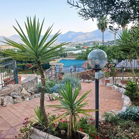 Apartment In Collina *